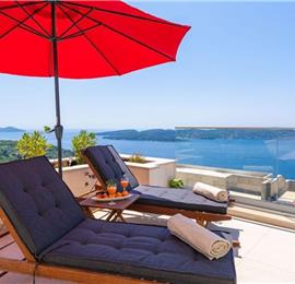 Luxury 4 Bedroom Villa with Infinity Pool, Sauna, Gym, Jacuzzi and Sea Views in Orašac, near Dubrovnik, Sleeps 8